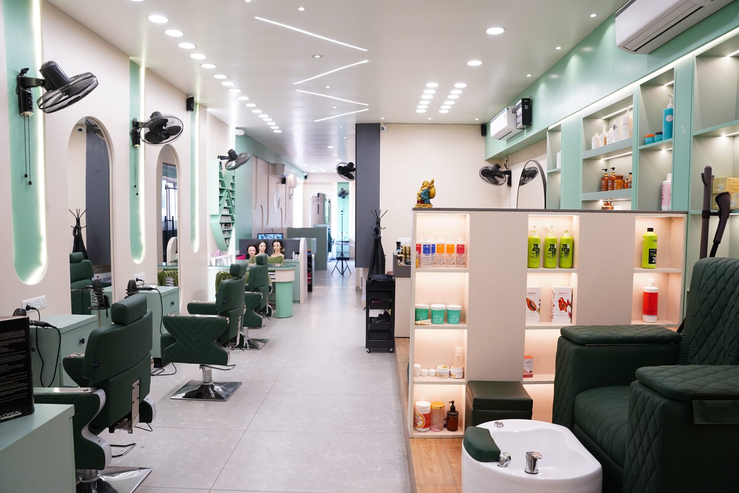 This is the picture of the luxury ambience of Iconik Salon, one of the best unisex salons in Hisar.